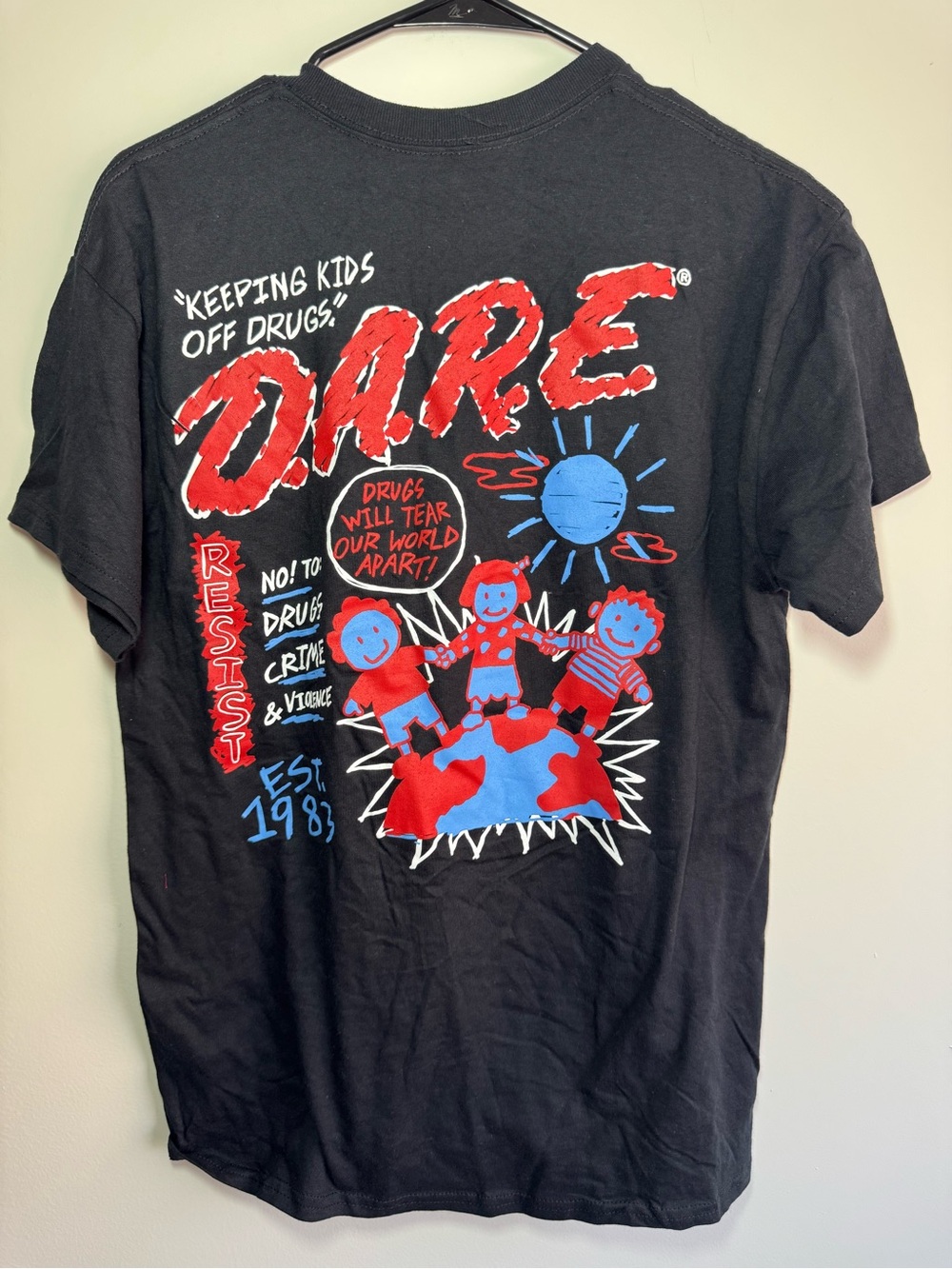 NWOT D.A.R.E. Anti Drug Old School Crayon Cartoon Black T Shirt Mens Size Medium